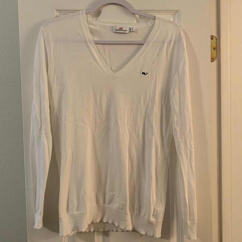 Vineyard Vines v-neck sweater